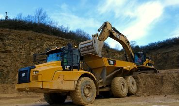Cat-745-AT1